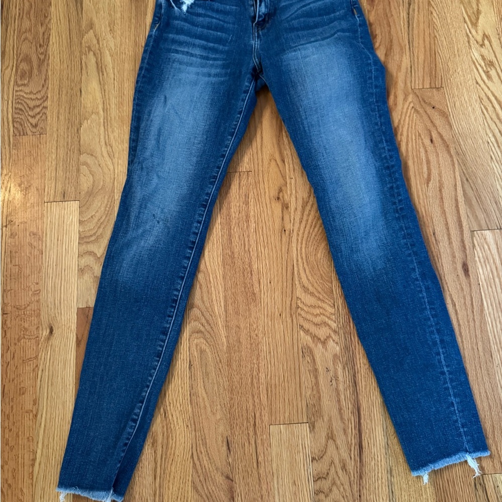 Buckle Bridge-by-Gly Blue Ankle Cropped Jeans with Tapered Fit